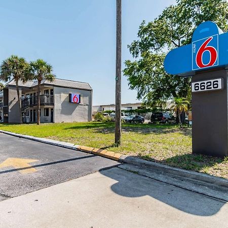 Motel 6 Tampa Near Fairgrounds - Casino المظهر الخارجي الصورة