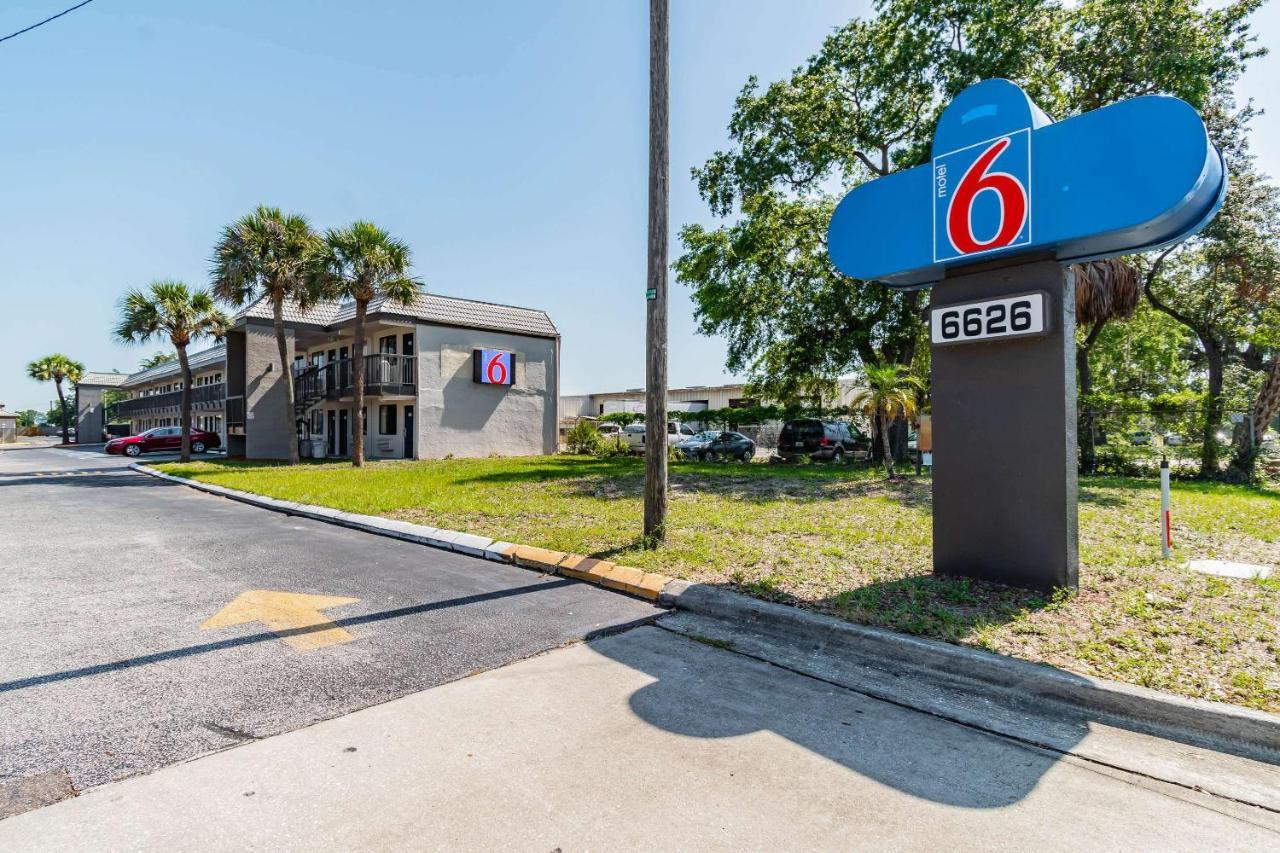 Motel 6 Tampa Near Fairgrounds - Casino المظهر الخارجي الصورة